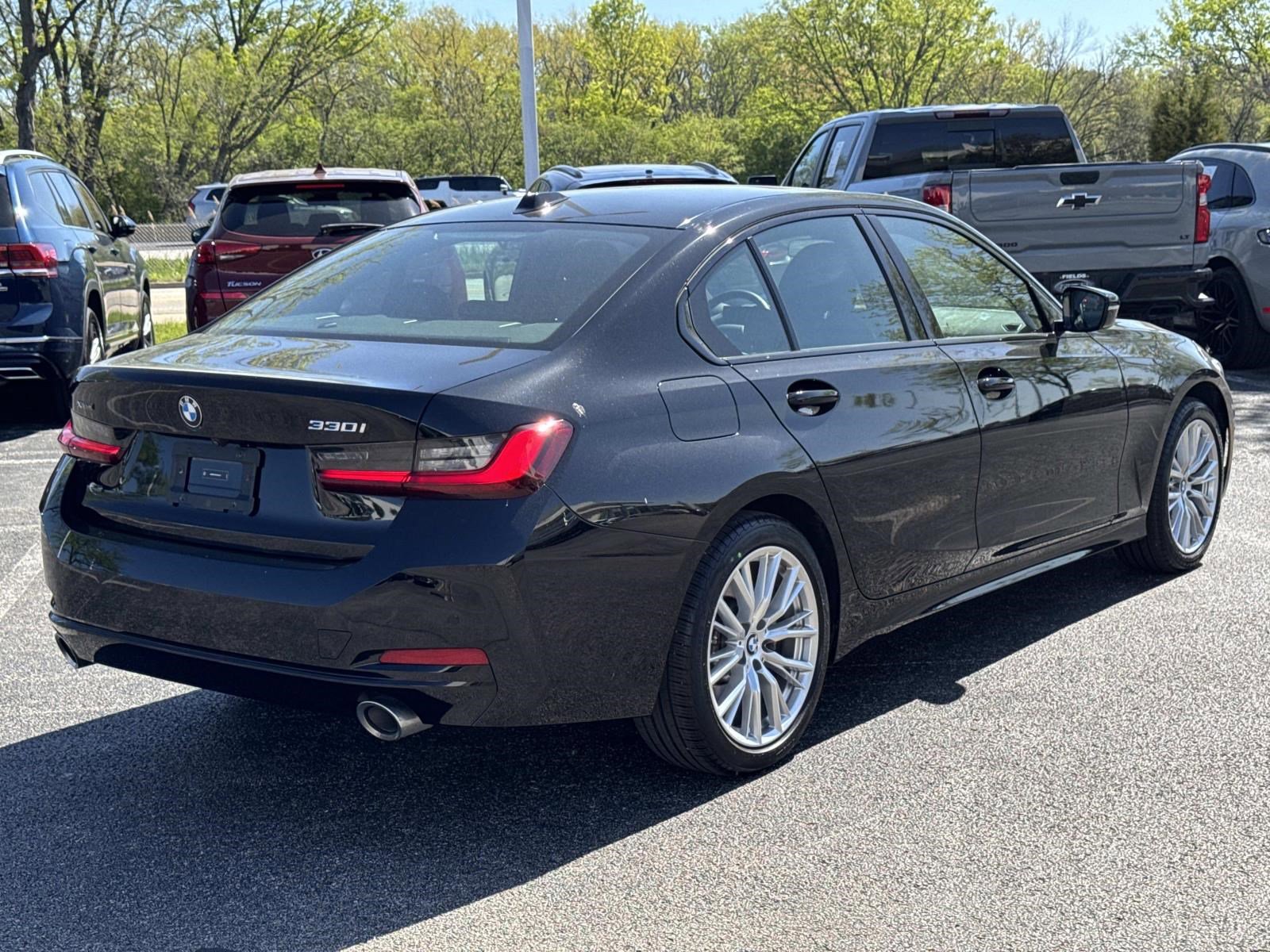 Certified 2023 BMW 330i xDrive Sedan w/ Convenience Package AWD/4WD image 5