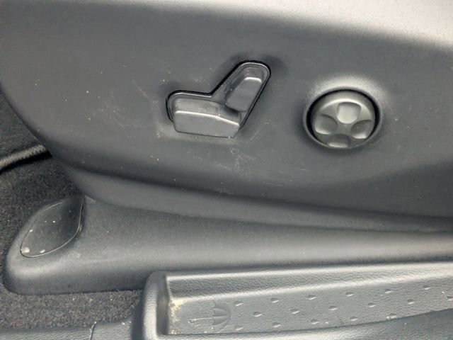 New 2026 Chrysler Pacifica Select w/ S Appearance Package image 13