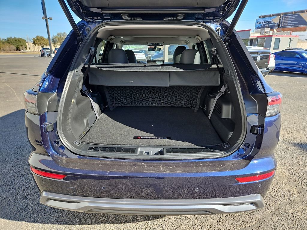 New 2026 Mitsubishi Outlander SE image 19