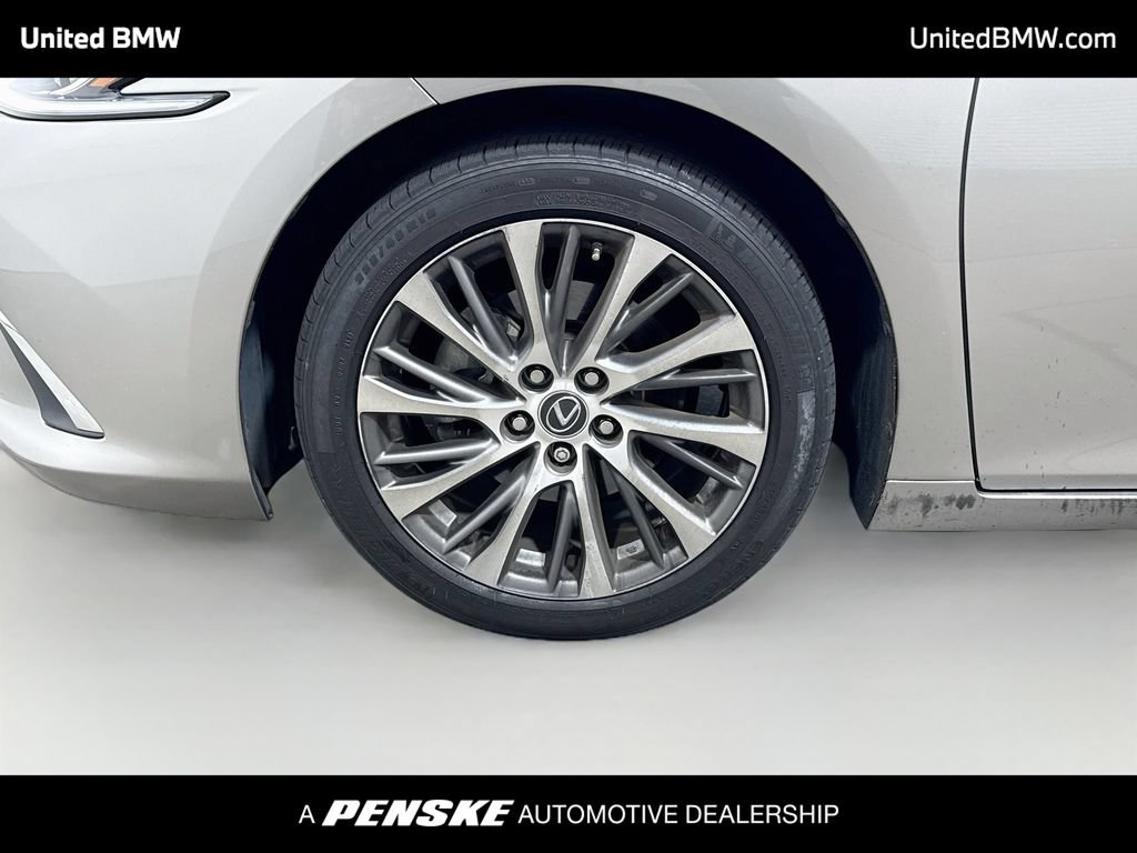 Used 2020 Lexus ES 350 w/ Premium Package FWD image 9