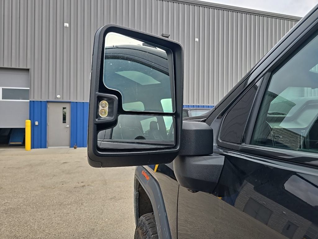 Used 2026 GMC Sierra 2500 AT4X w/ LPO, Black Badging Package AWD/4WD image 7