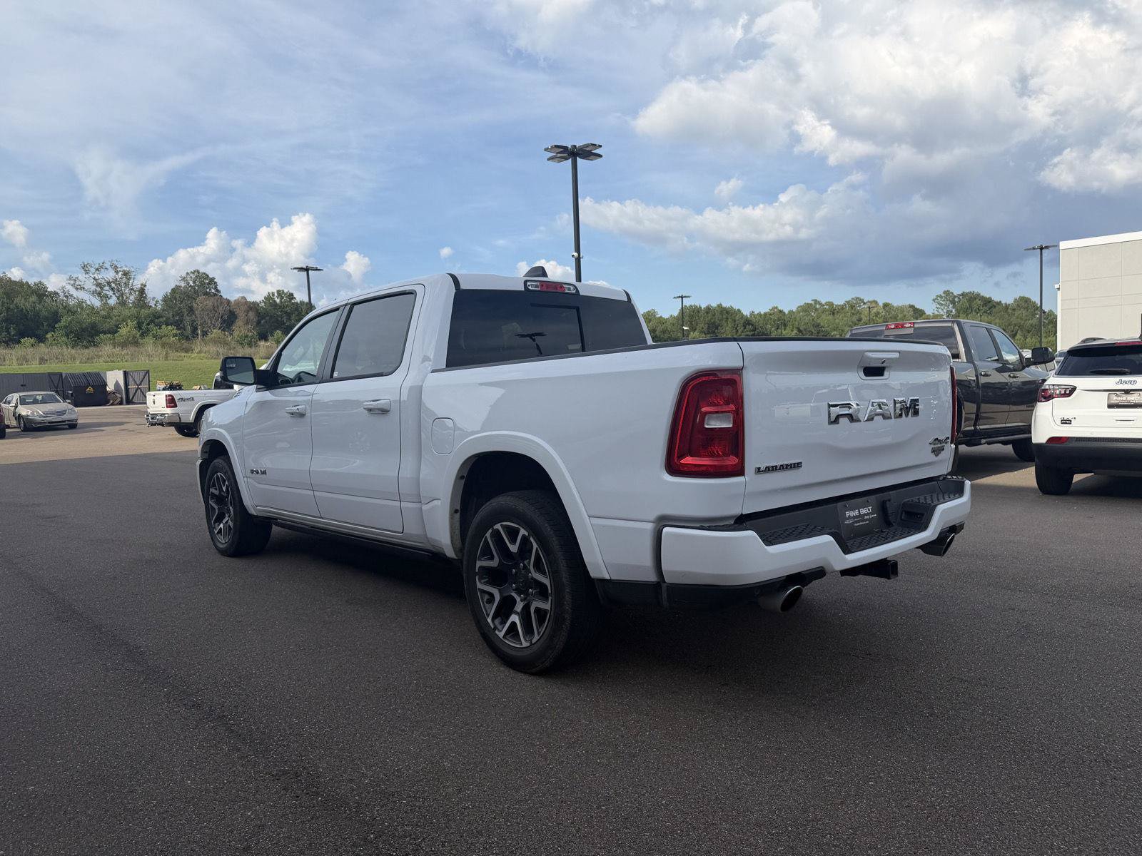 Used 2025 RAM 1500 Laramie AWD/4WD image 4