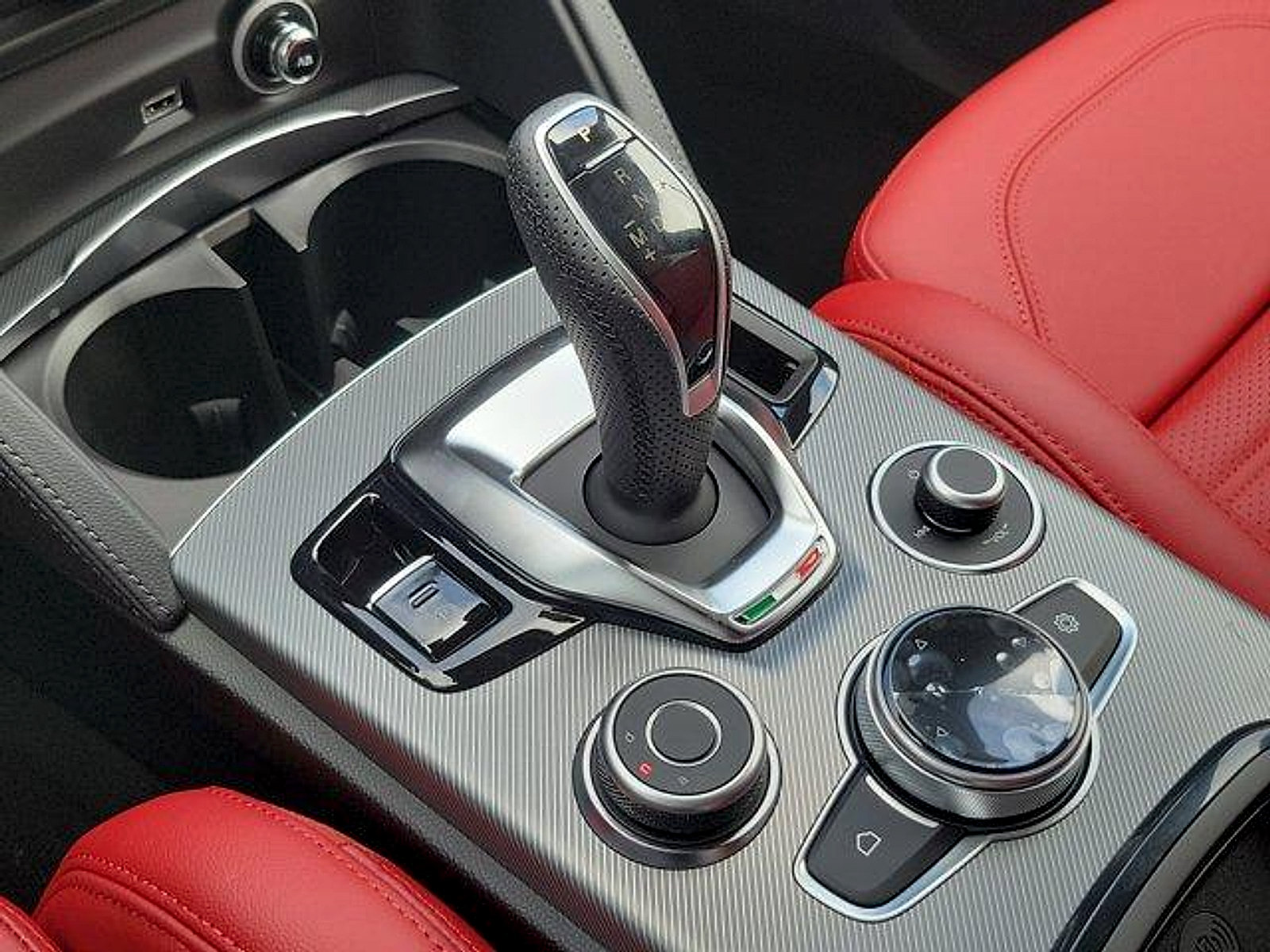 New 2026 Alfa Romeo Stelvio Sprint AWD/4WD image 29