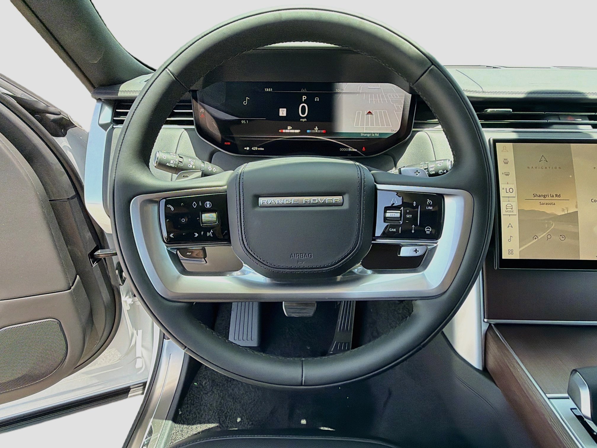 New 2026 Land Rover Range Rover Long Wheelbase SE AWD/4WD image 41