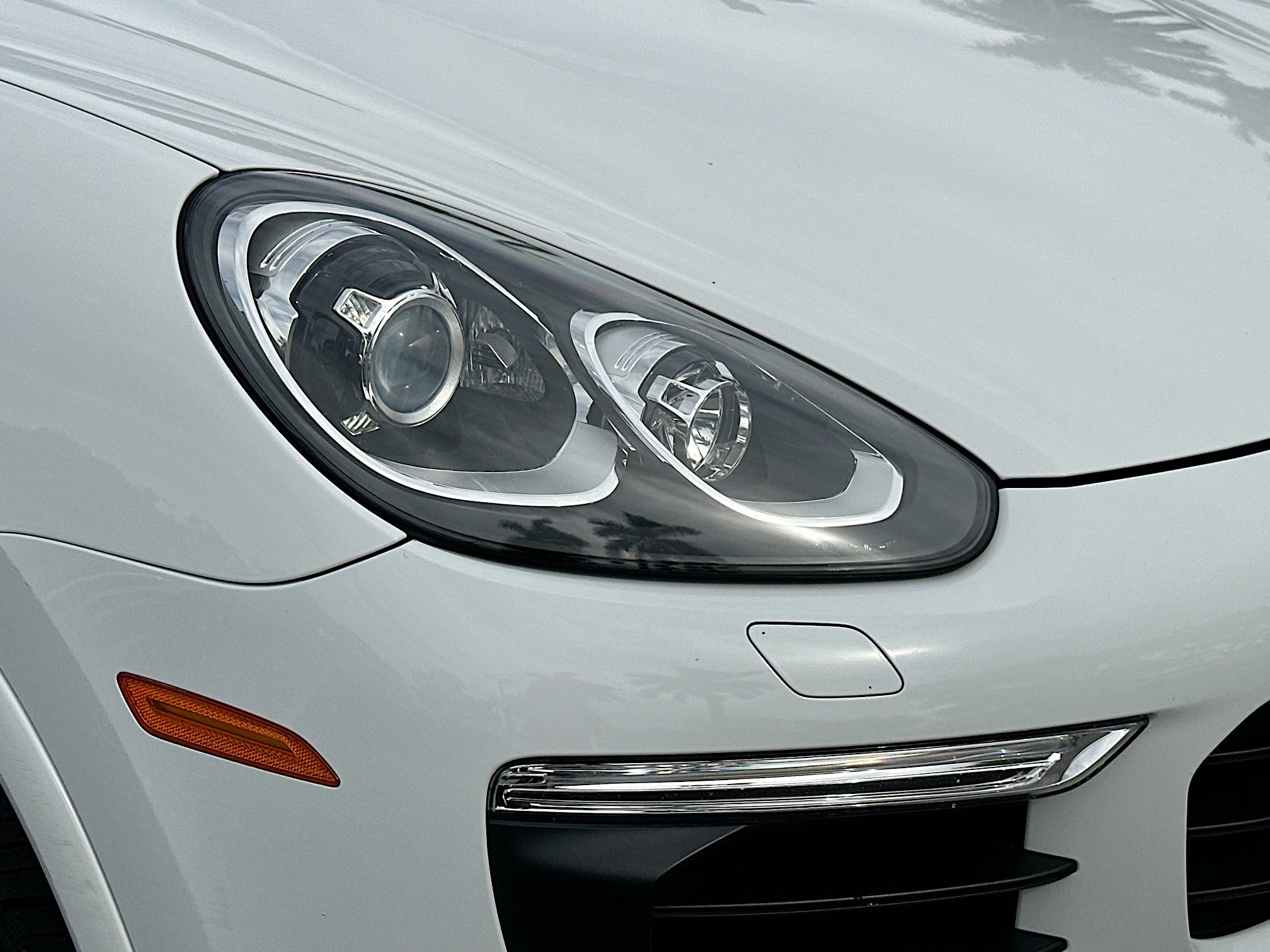 Used 2017 Porsche Cayenne Platinum Edition image 38