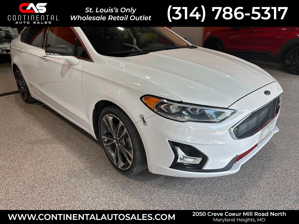 Used 2019 Ford Fusion Titanium image 1