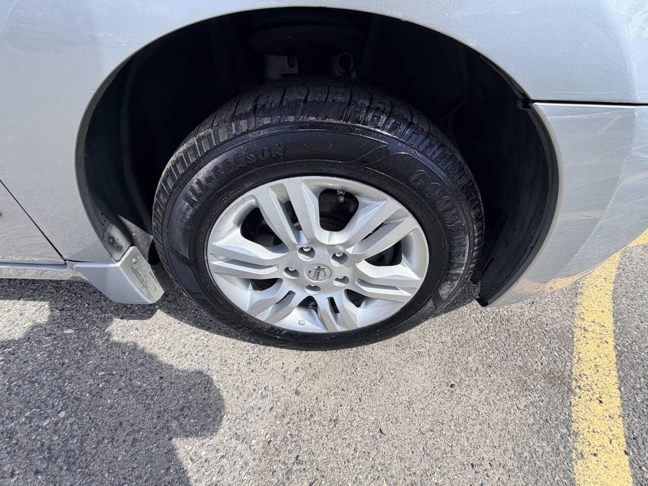 Used 2010 Nissan Altima Hybrid Sedan image 43