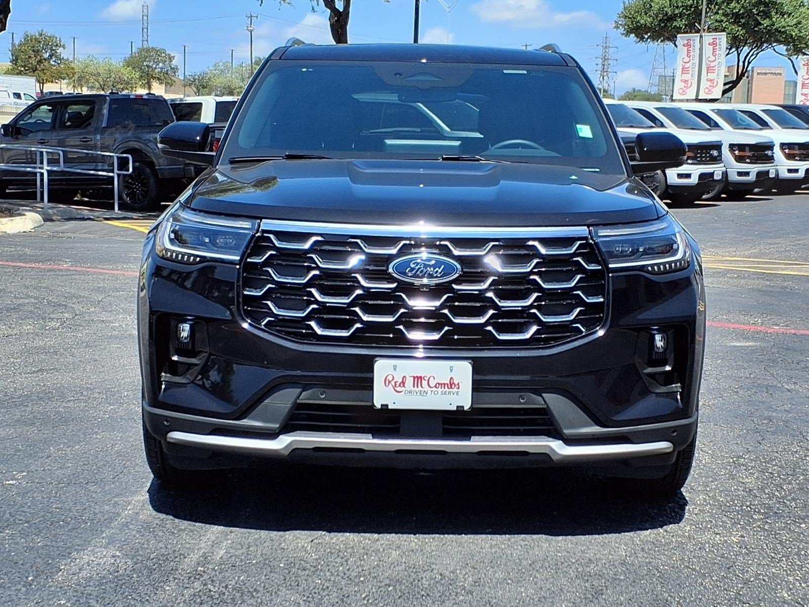 Certified 2025 Ford Explorer Platinum RWD video 2
