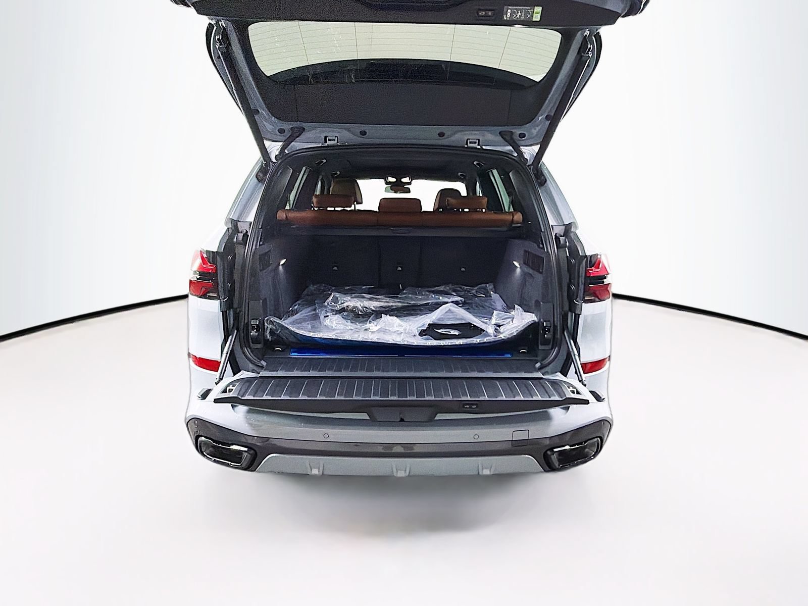New 2026 BMW X5 xDrive50e w/ M Sport Package AWD/4WD image 29