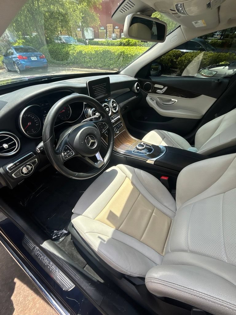 Used 2017 Mercedes-Benz C 300 4MATIC Sedan image 11