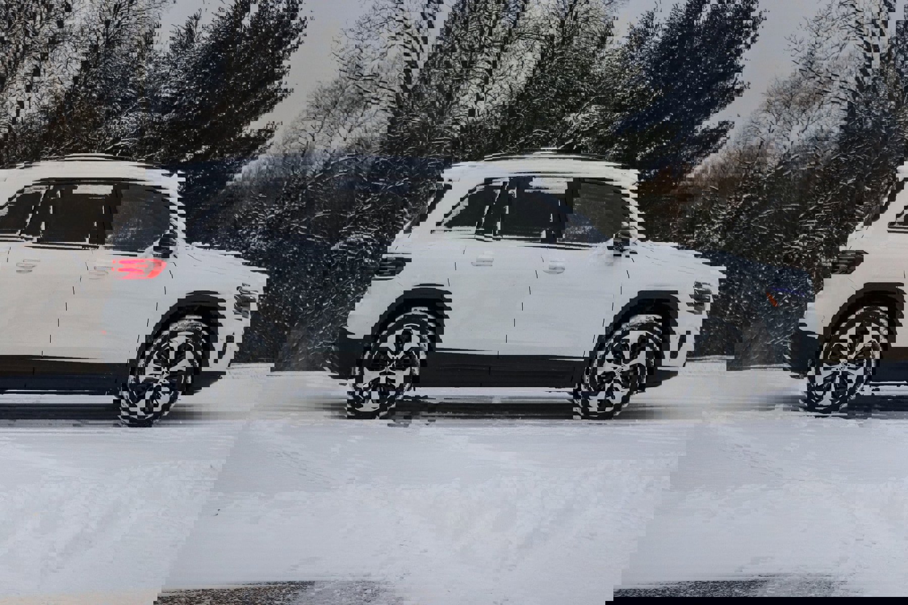 New 2026 Mercedes-Benz GLB 250 4MATIC image 3