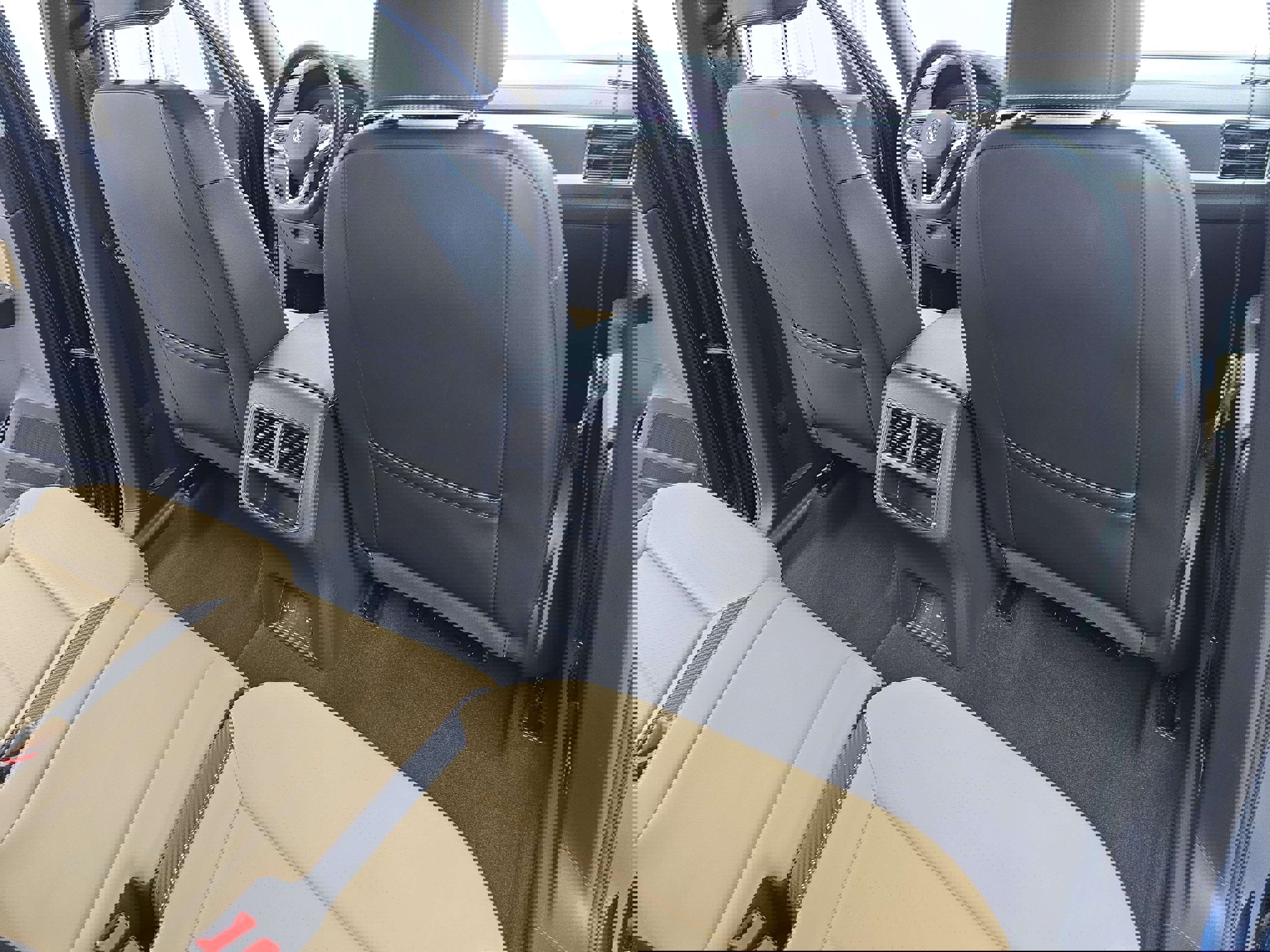 Used 2023 Volkswagen Atlas Cross Sport SEL image 11