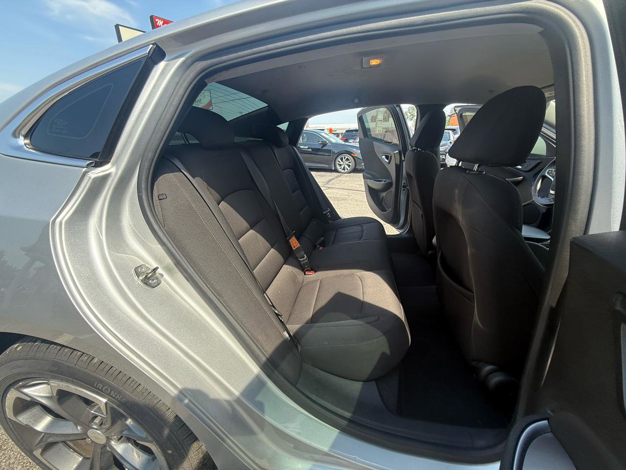 Used 2019 Chevrolet Malibu RS FWD image 19
