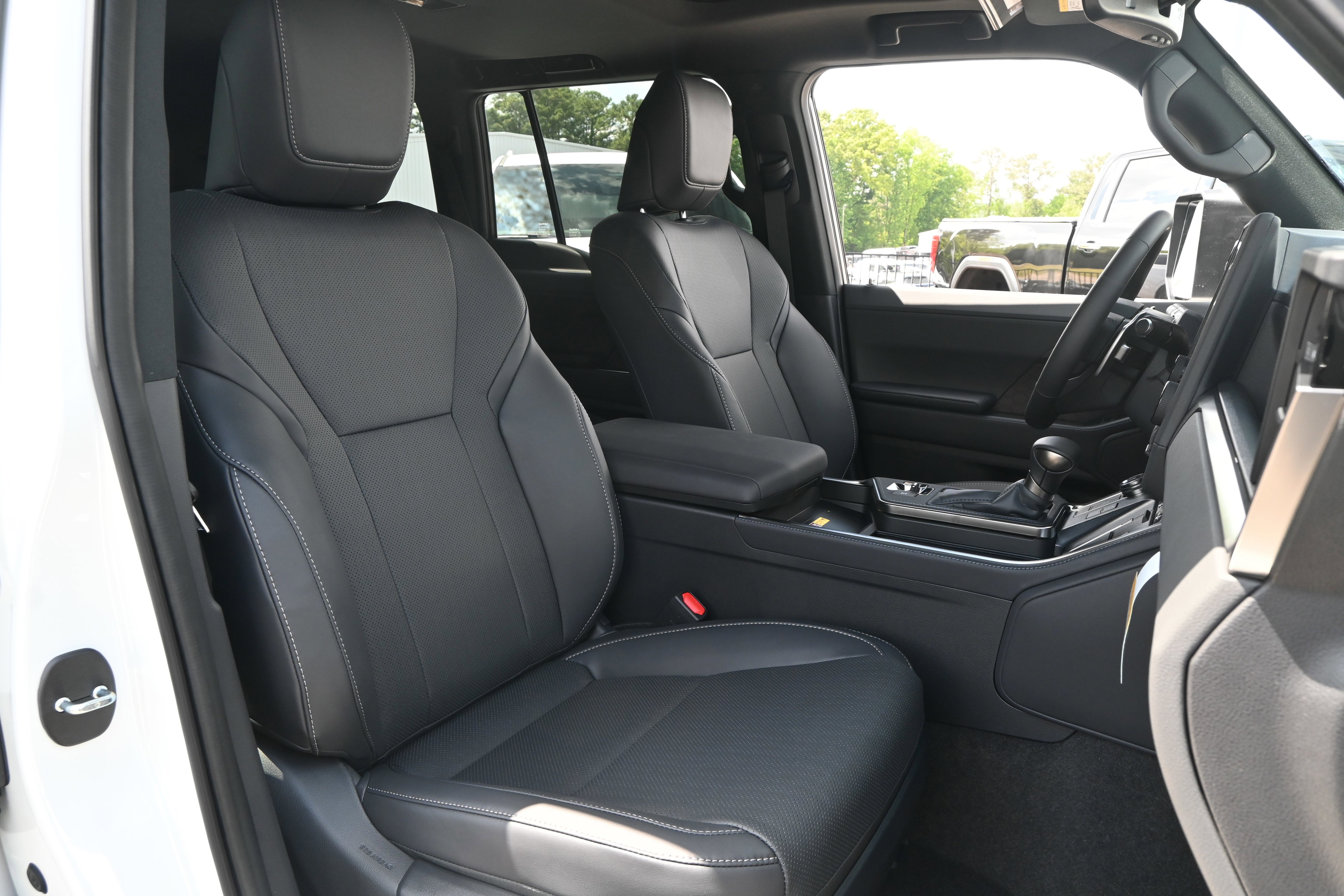 Used 2026 Lexus GX 550 w/ Cold Area Package AWD/4WD image 35