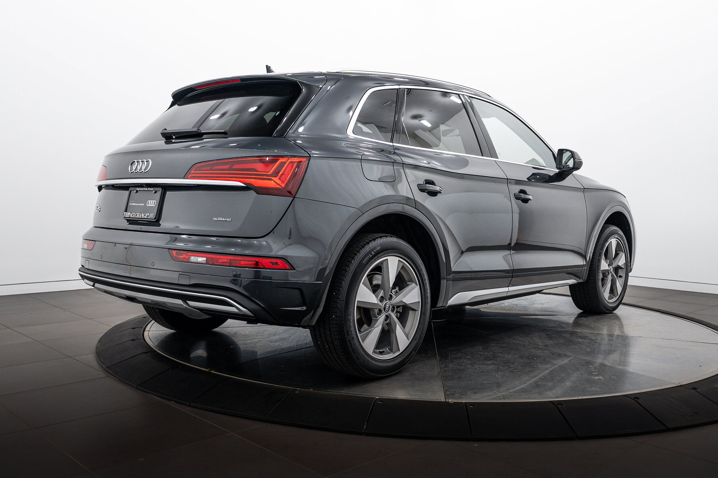 Used 2023 Audi Q5 2.0T Premium Plus w/ Premium Plus Package AWD/4WD image 4