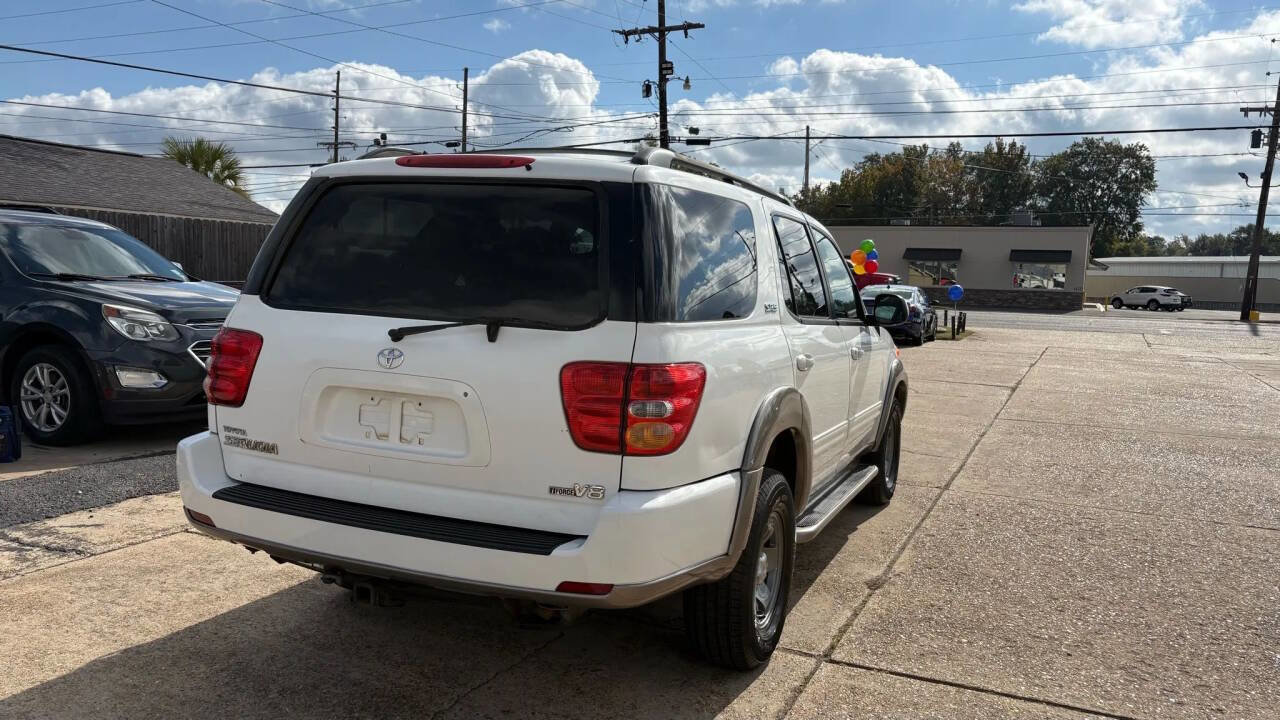 Used 2004 Toyota Sequoia SR5 image 4