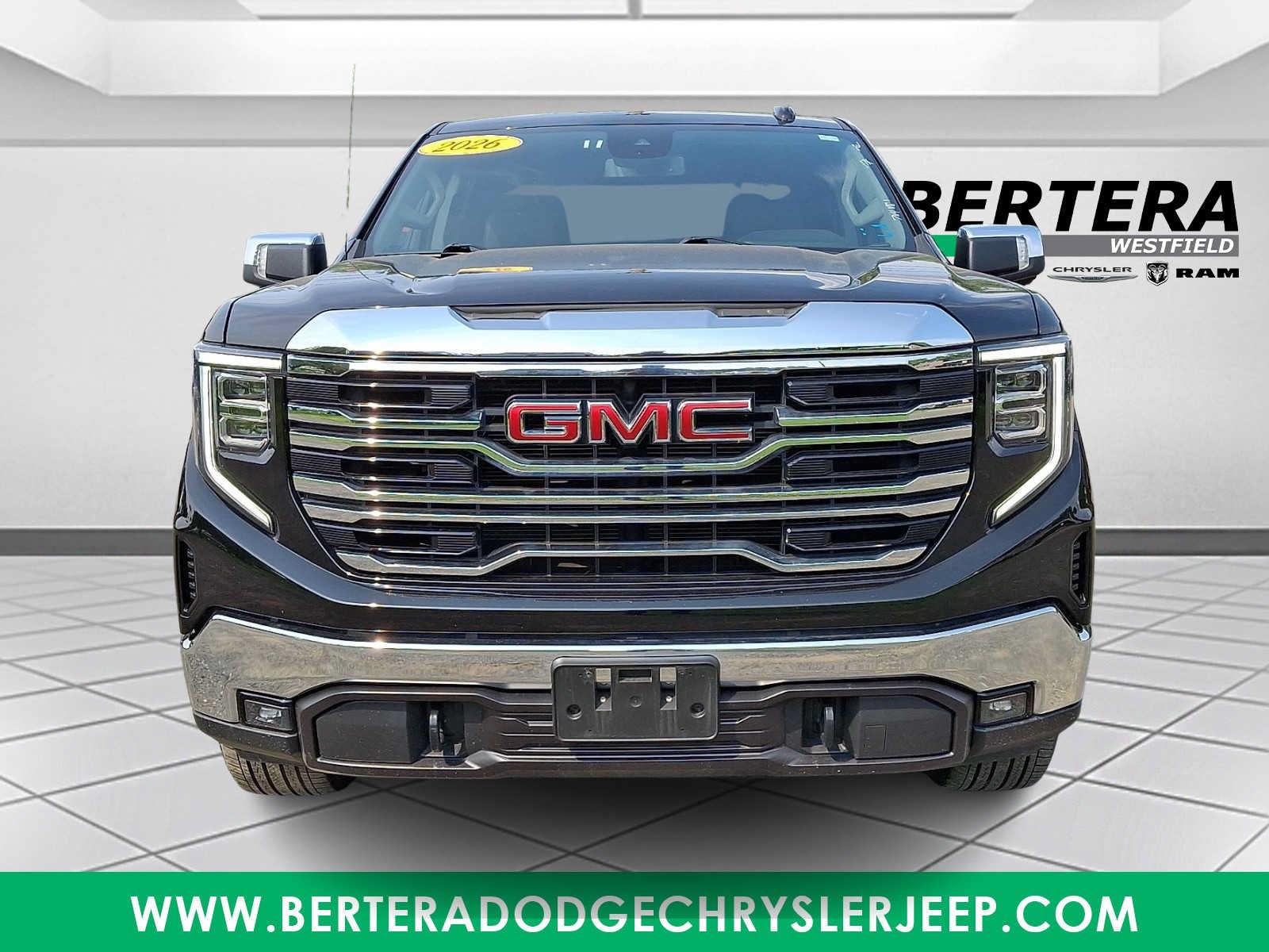 Used 2026 GMC Sierra 1500 SLT AWD/4WD image 2