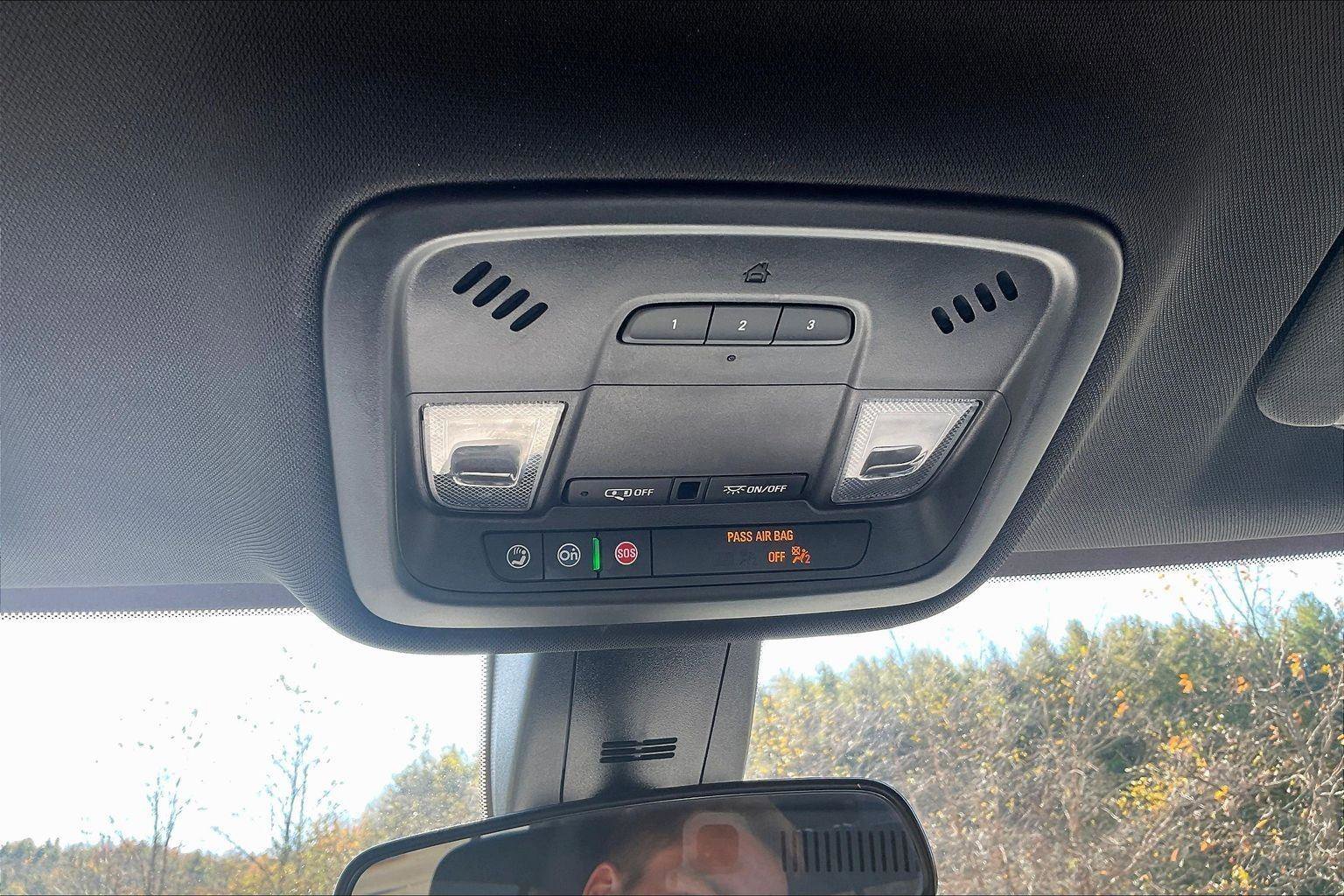 Used 2023 Chevrolet Traverse LT image 34