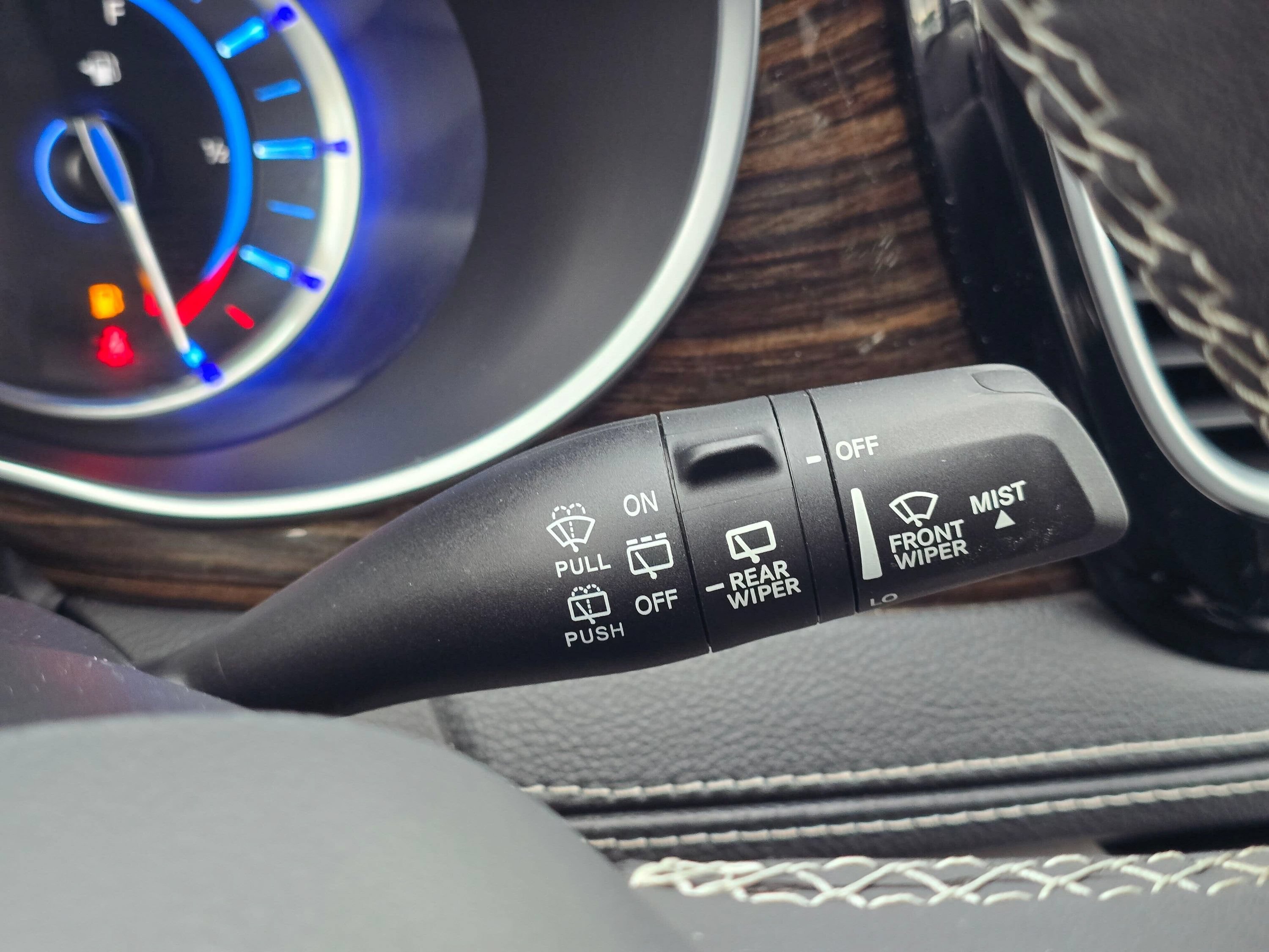 Used 2022 Chrysler Pacifica Limited FWD image 39