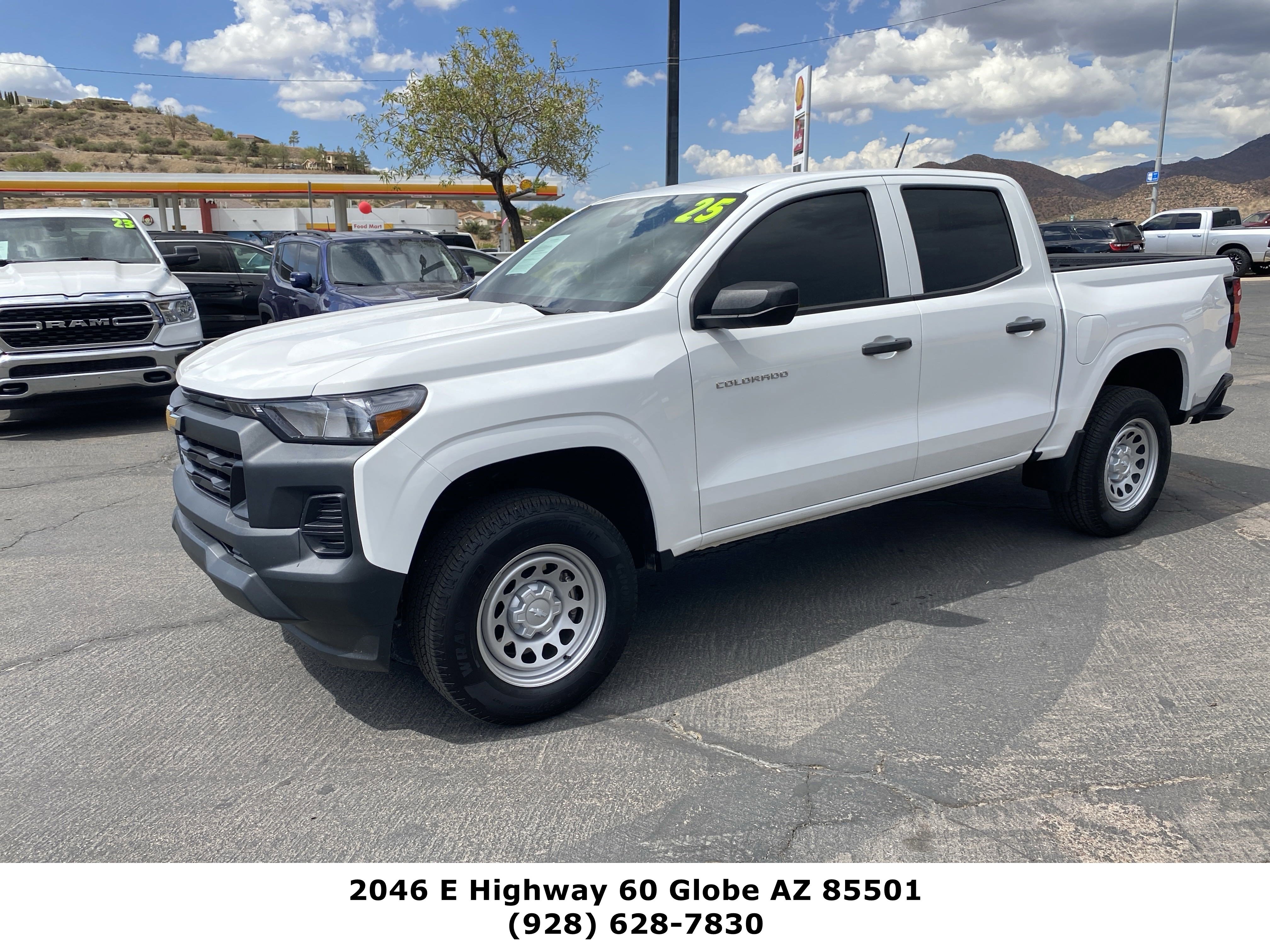 Used 2025 Chevrolet Colorado W/T image 1