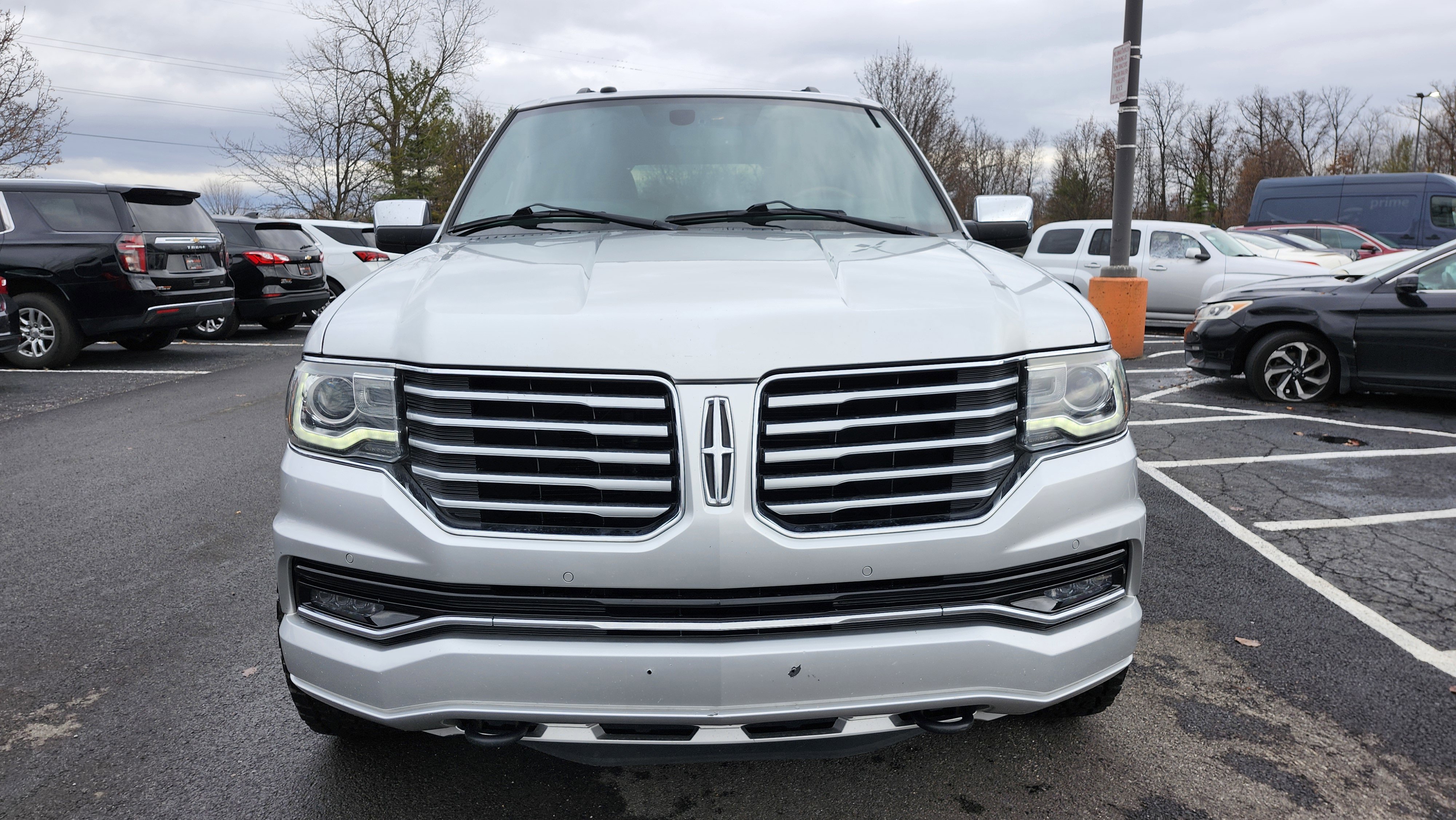 Used 2016 Lincoln Navigator Reserve image 14