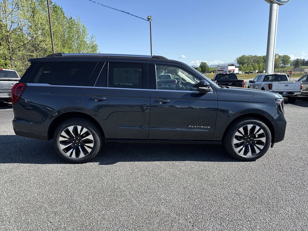 Used 2025 Ford Expedition Platinum w/ Driver's Package image 8