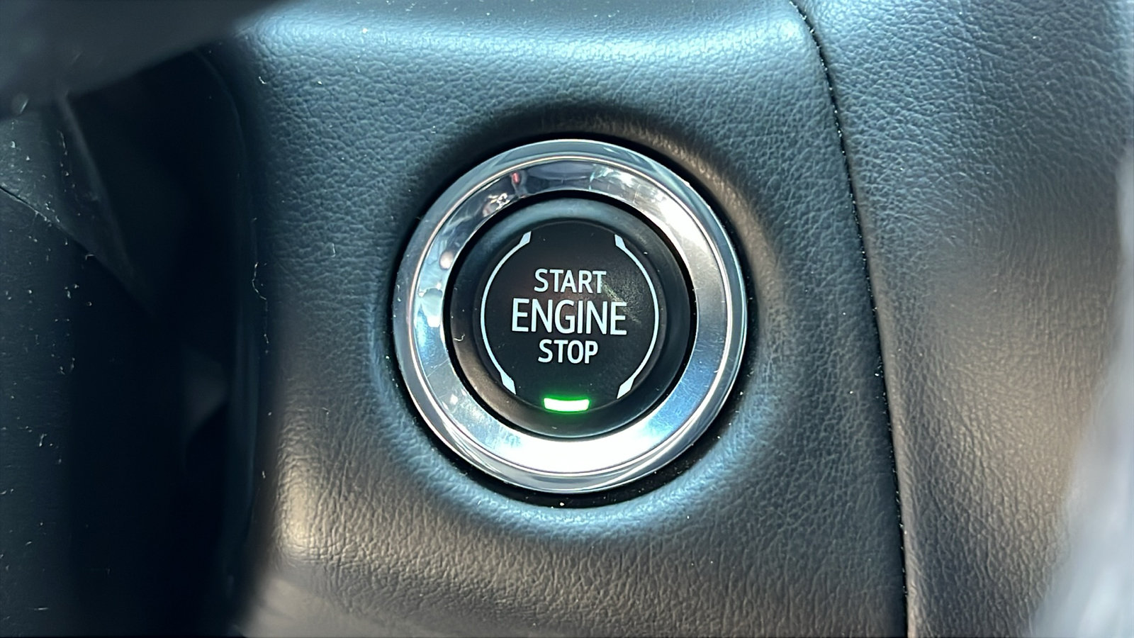 Certified 2023 Chevrolet Suburban Premier AWD/4WD image 33
