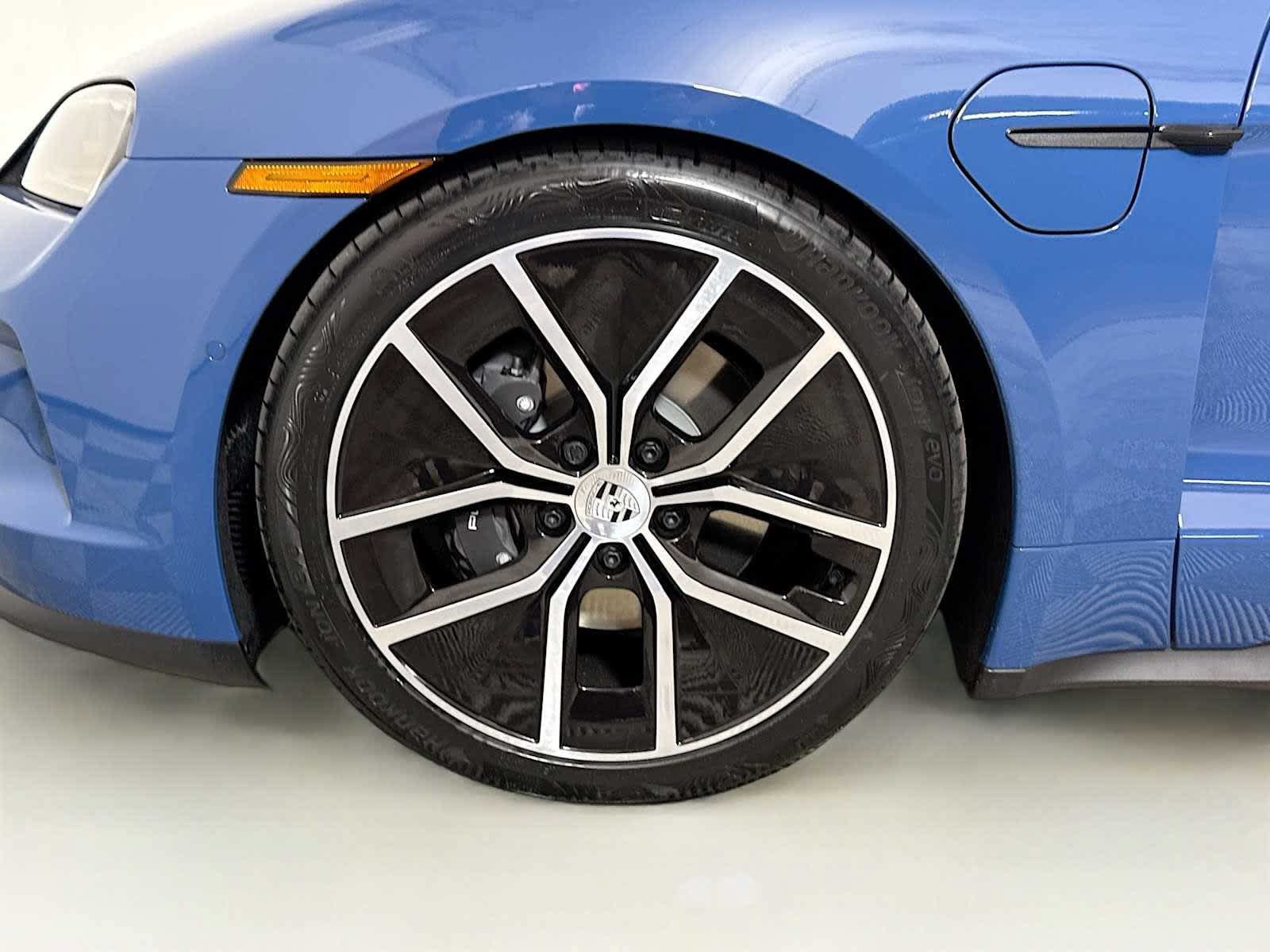 New 2025 Porsche Taycan AWD/4WD image 24