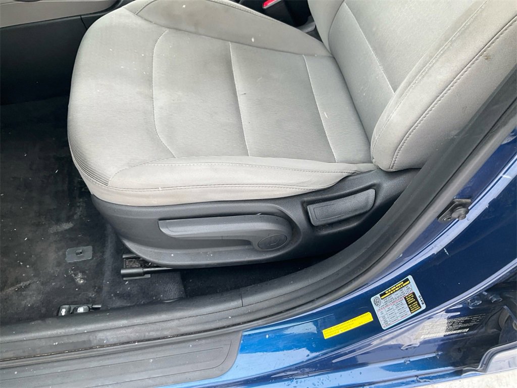 Used 2017 Hyundai Elantra SE image 19