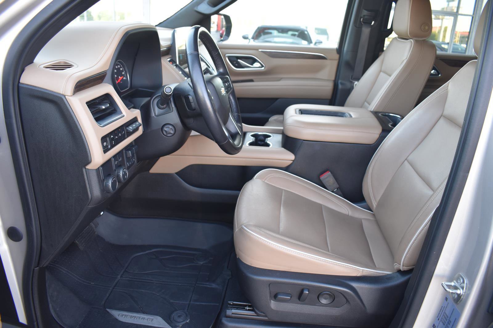Used 2021 Chevrolet Tahoe Premier w/ Premium Package RWD image 26