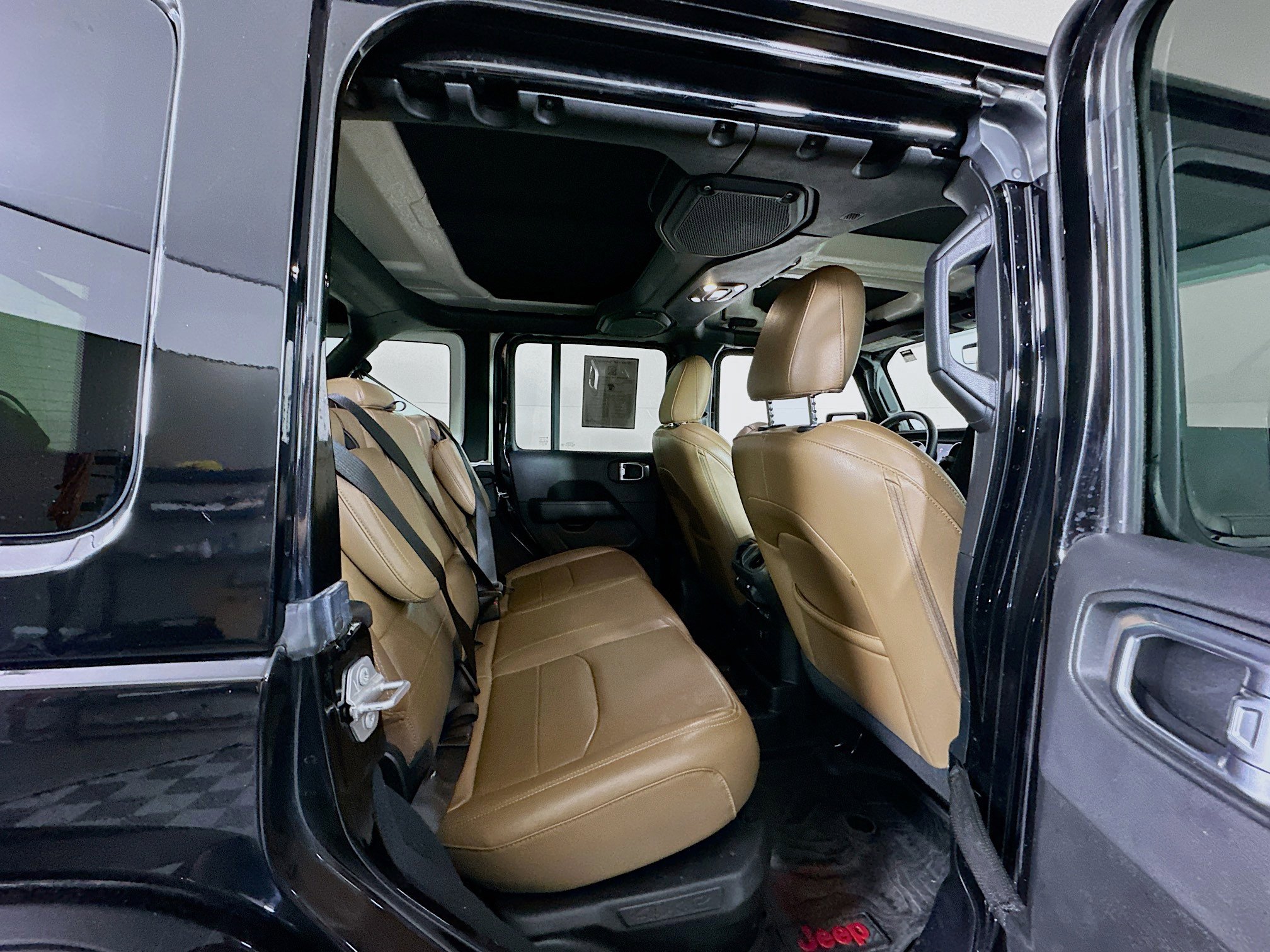 Used 2022 Jeep Wrangler Sahara w/ Cold Weather Group image 29