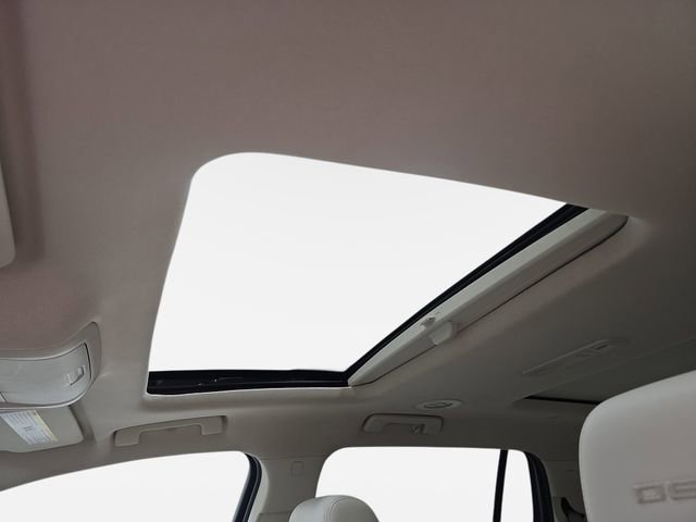 Used 2021 GMC Acadia Denali w/ Denali Technology Package image 27