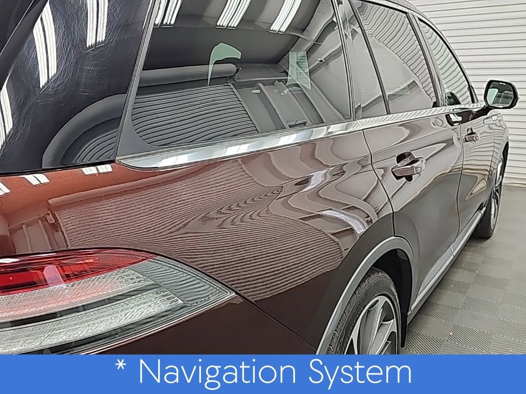 Used 2020 Lincoln Aviator Reserve w/ Equipment Group 202A image 9