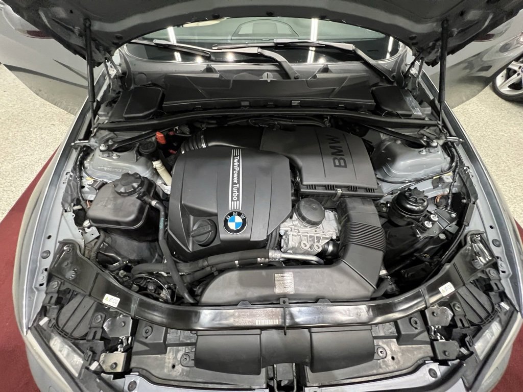 Used 2013 BMW 335i Convertible image 59