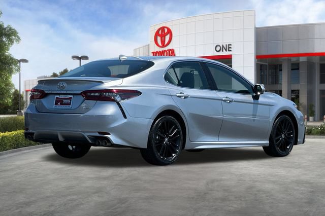 Used 2024 Toyota Camry XSE FWD image 5
