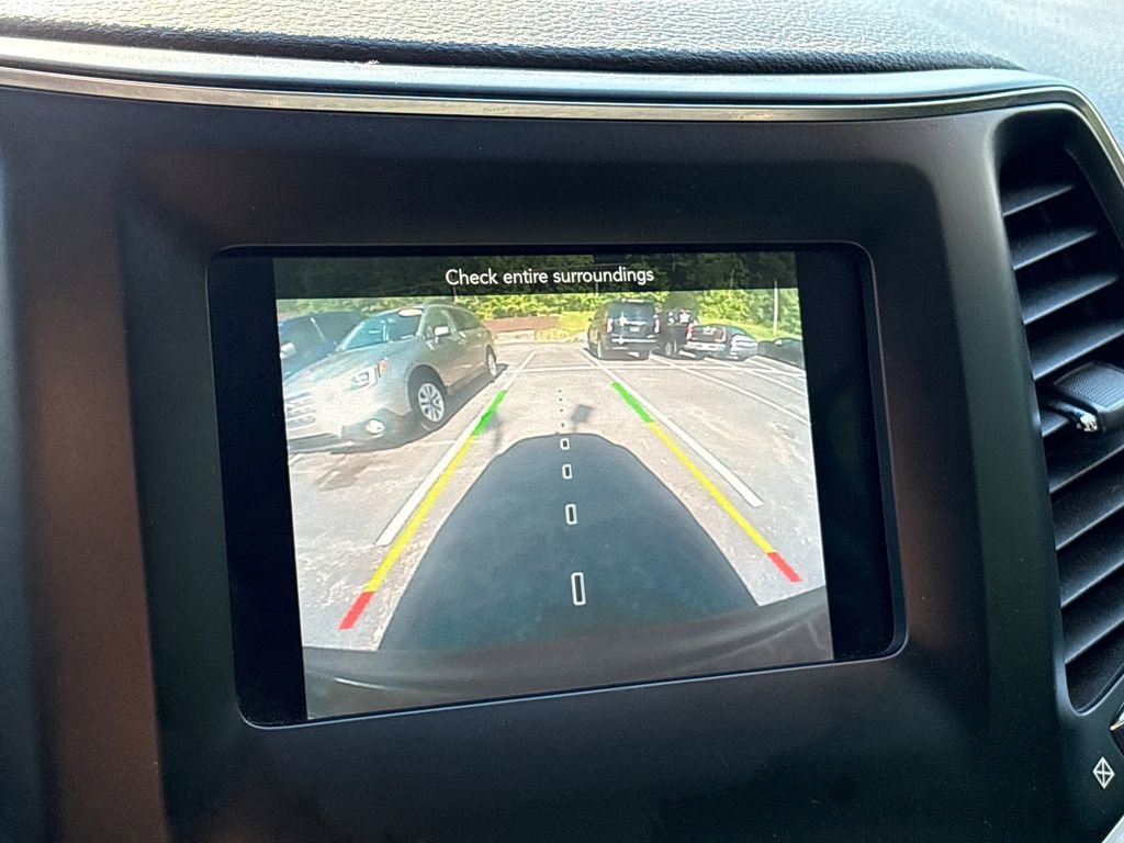 Used 2020 Jeep Cherokee Latitude Plus AWD/4WD image 14