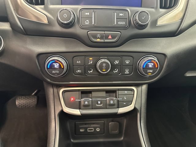Used 2024 GMC Terrain Denali w/ Denali Premium Package AWD/4WD image 33
