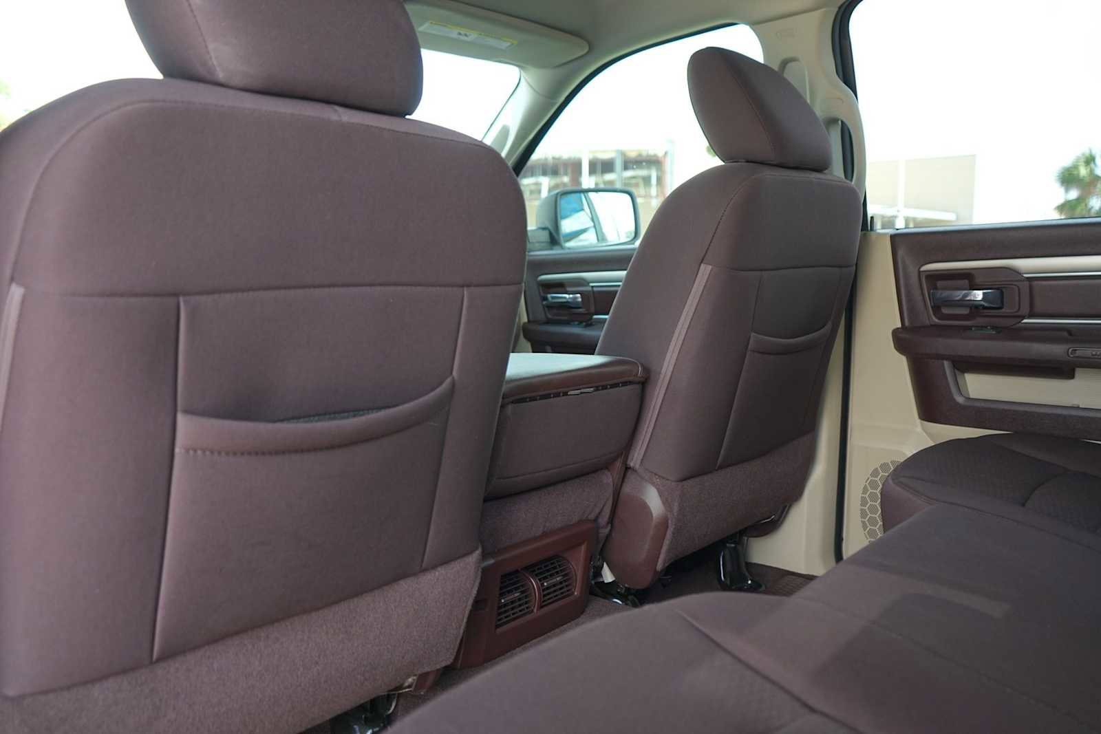 Used 2014 RAM 1500 Classic SLT image 13