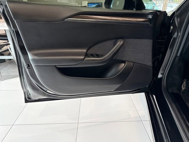 Used 2021 Tesla Model S Plaid image 16