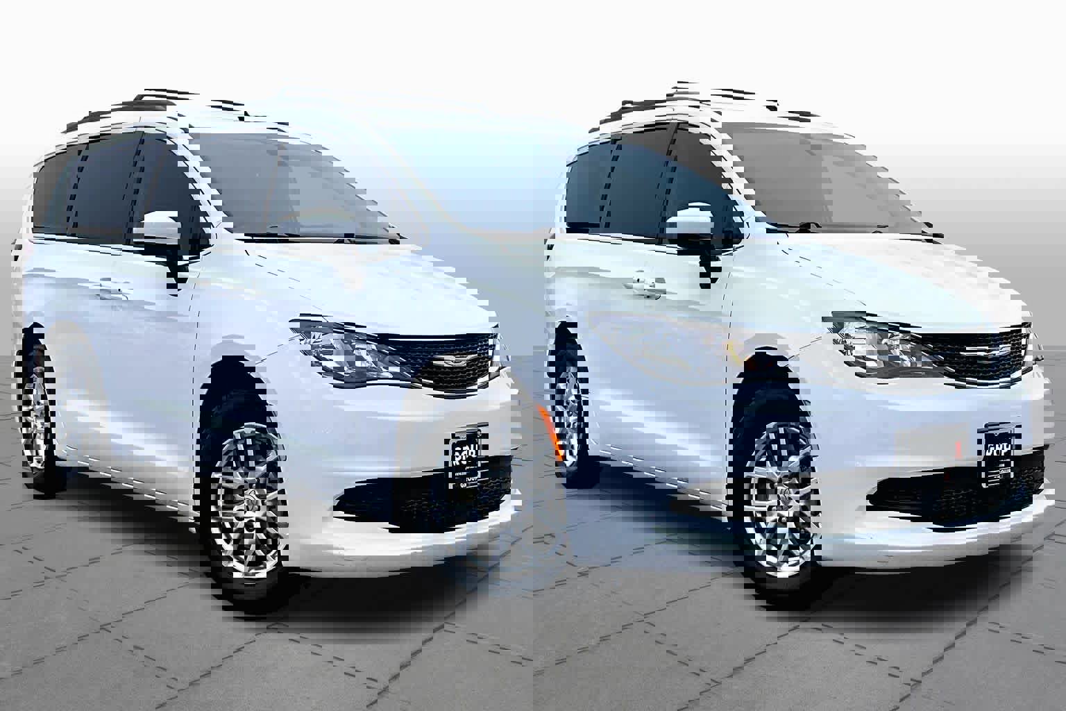 Used 2021 Chrysler Voyager Lxi image 2