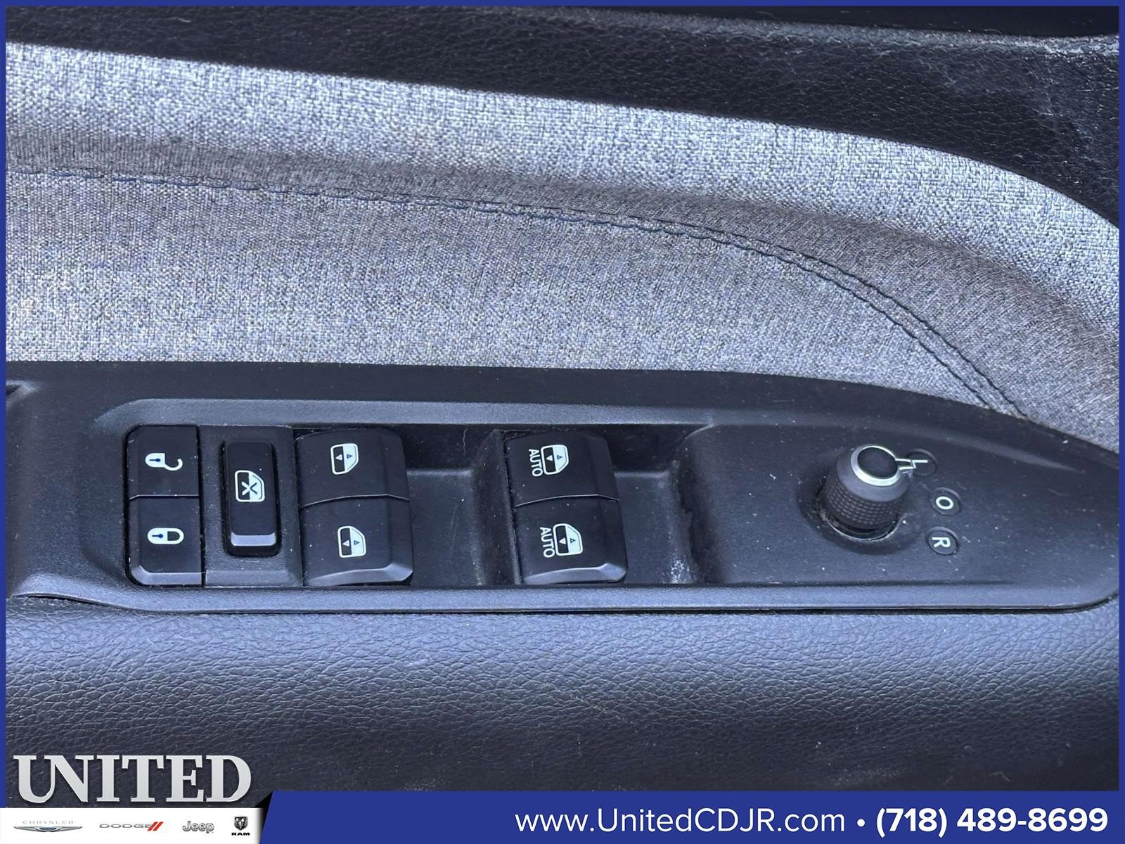 Used 2023 Jeep Compass Latitude w/ Sun and Sound Group image 14