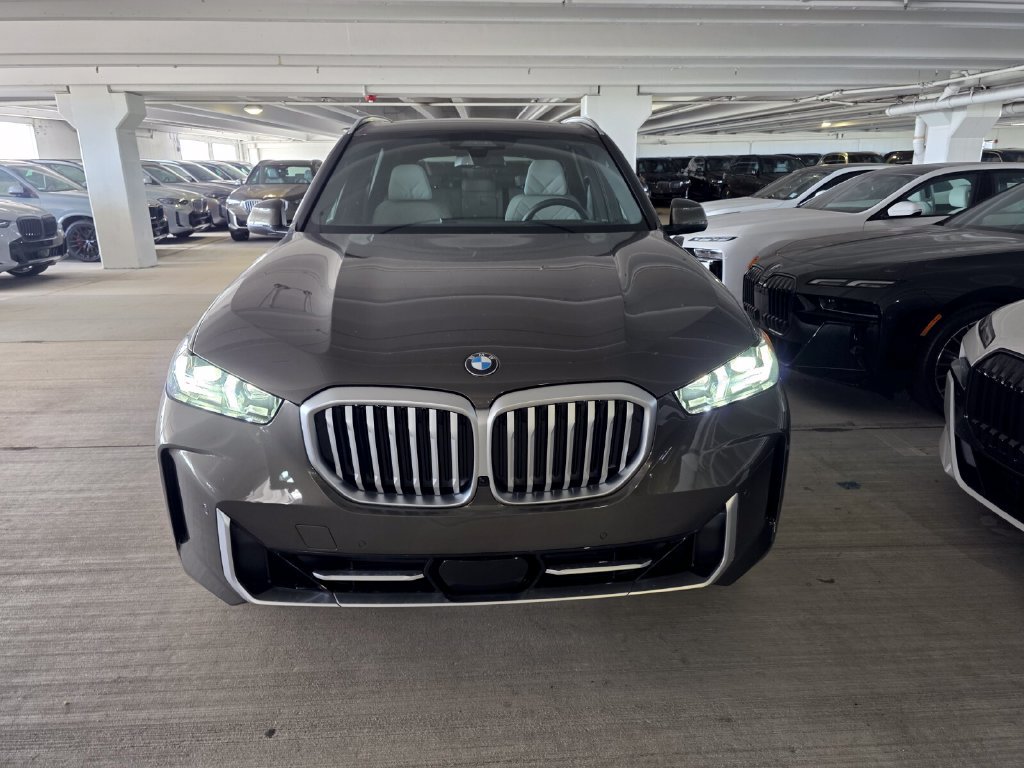 New 2026 BMW X5 xDrive40i AWD/4WD image 2