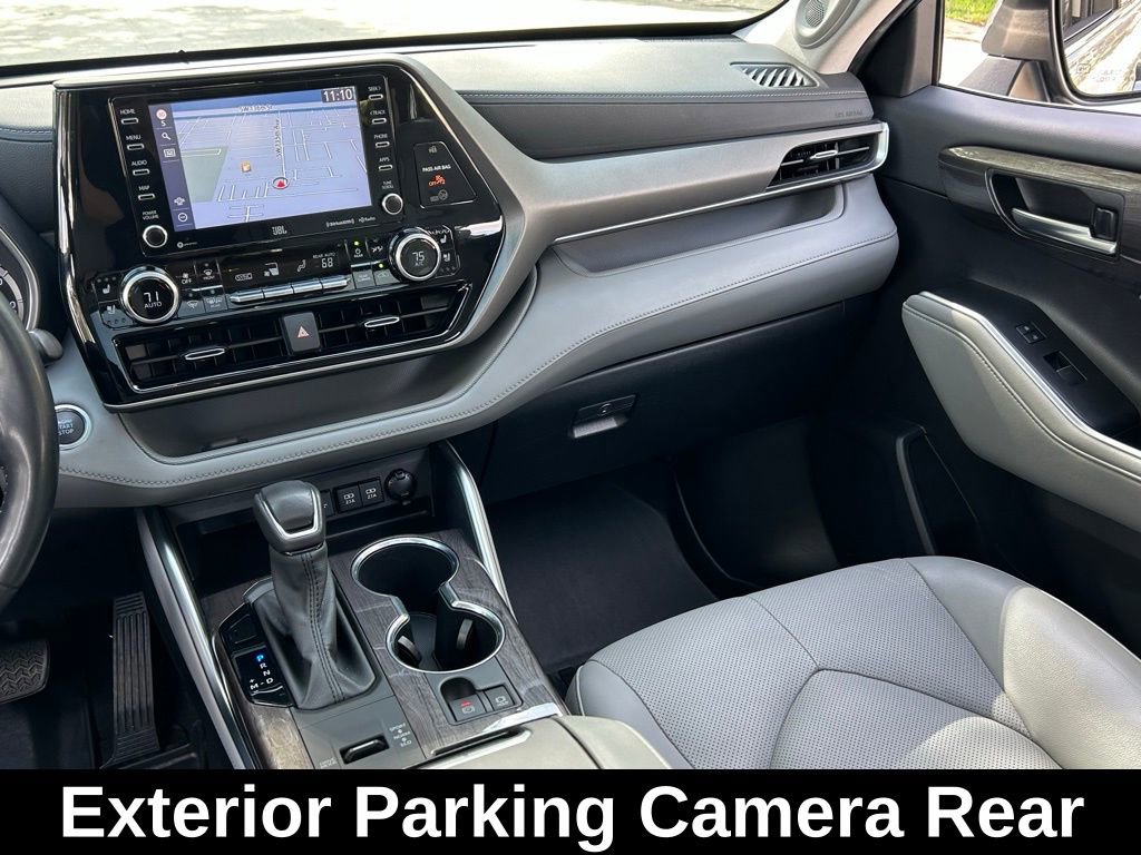 Used 2021 Toyota Highlander Limited image 12