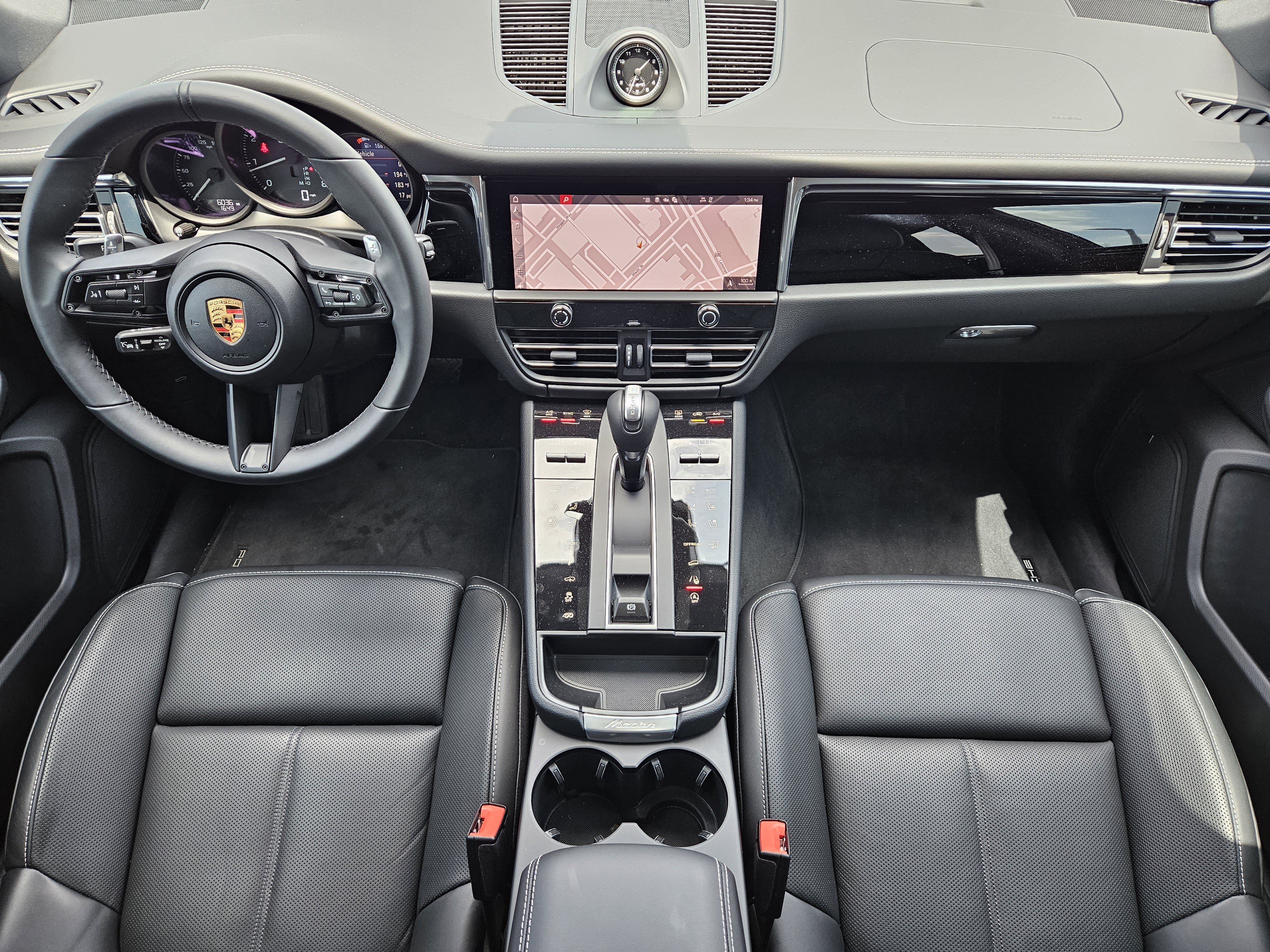 Certified 2026 Porsche Macan GTS image 24