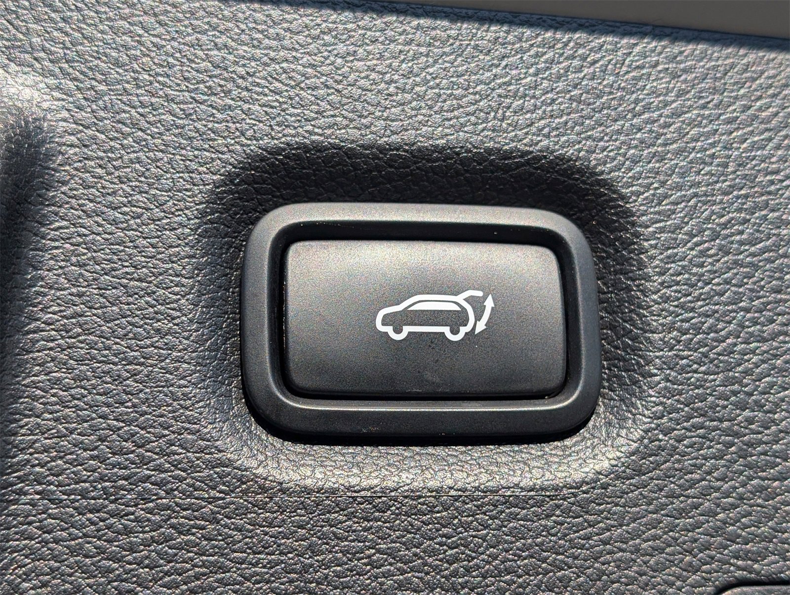 Used 2023 Hyundai Santa Fe Limited image 36