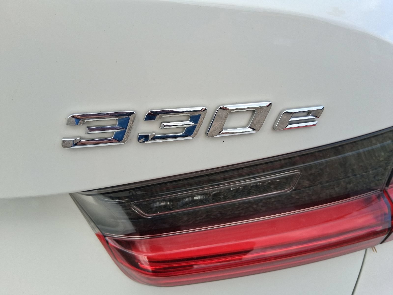 Used 2021 BMW 330e RWD image 11