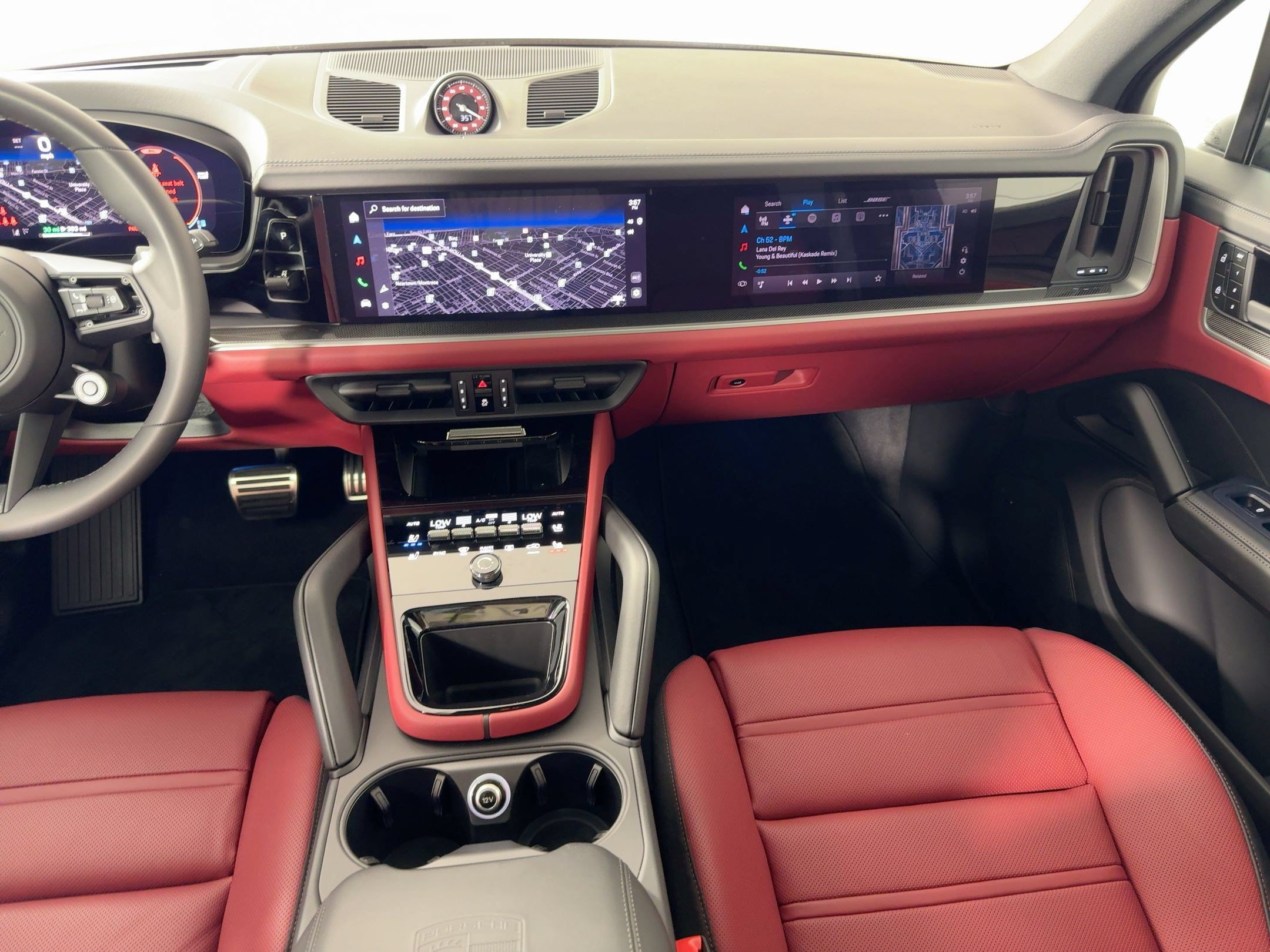 Certified 2025 Porsche Cayenne E-Hybrid AWD/4WD image 29