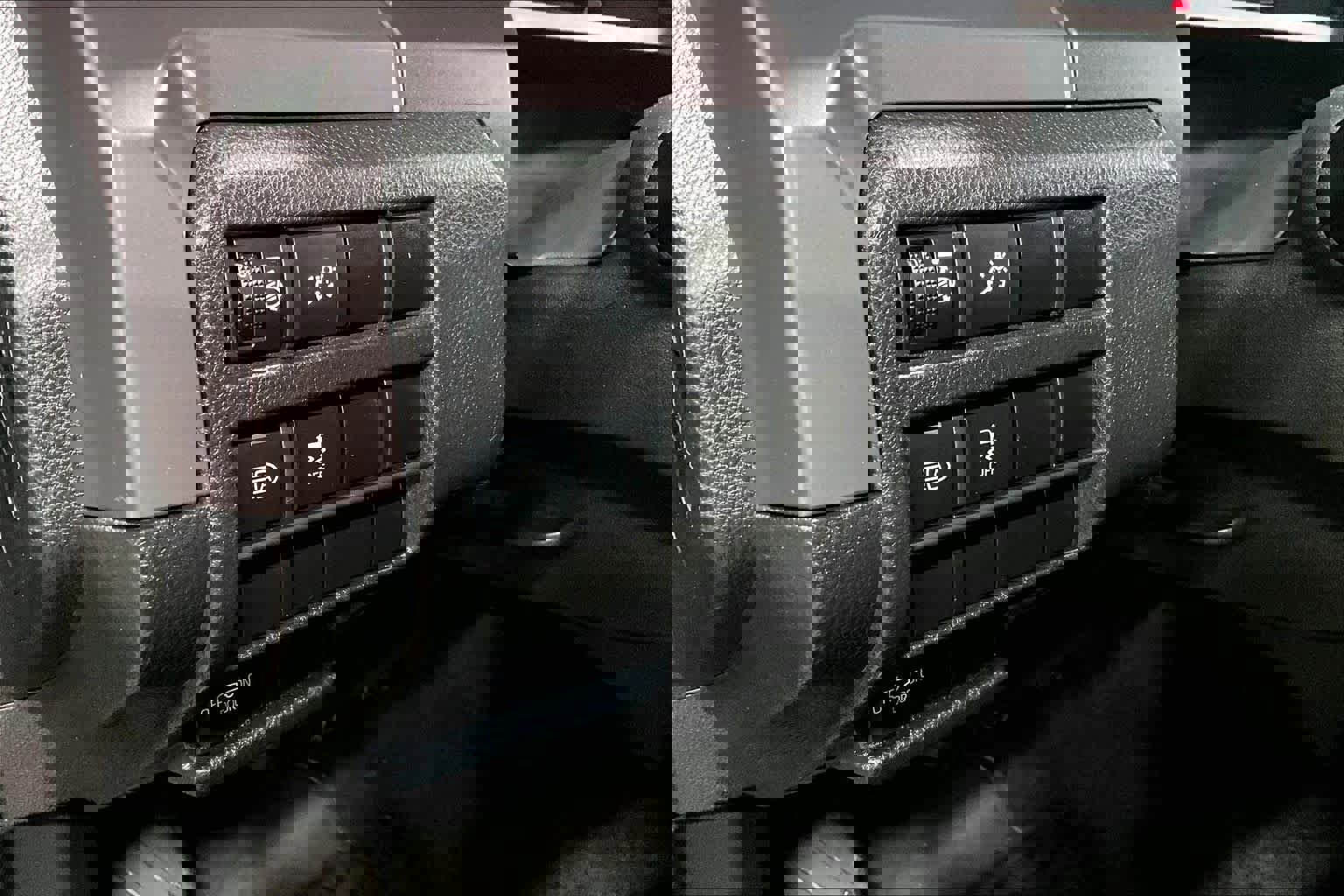 Certified 2025 Toyota Tacoma SR5 image 32