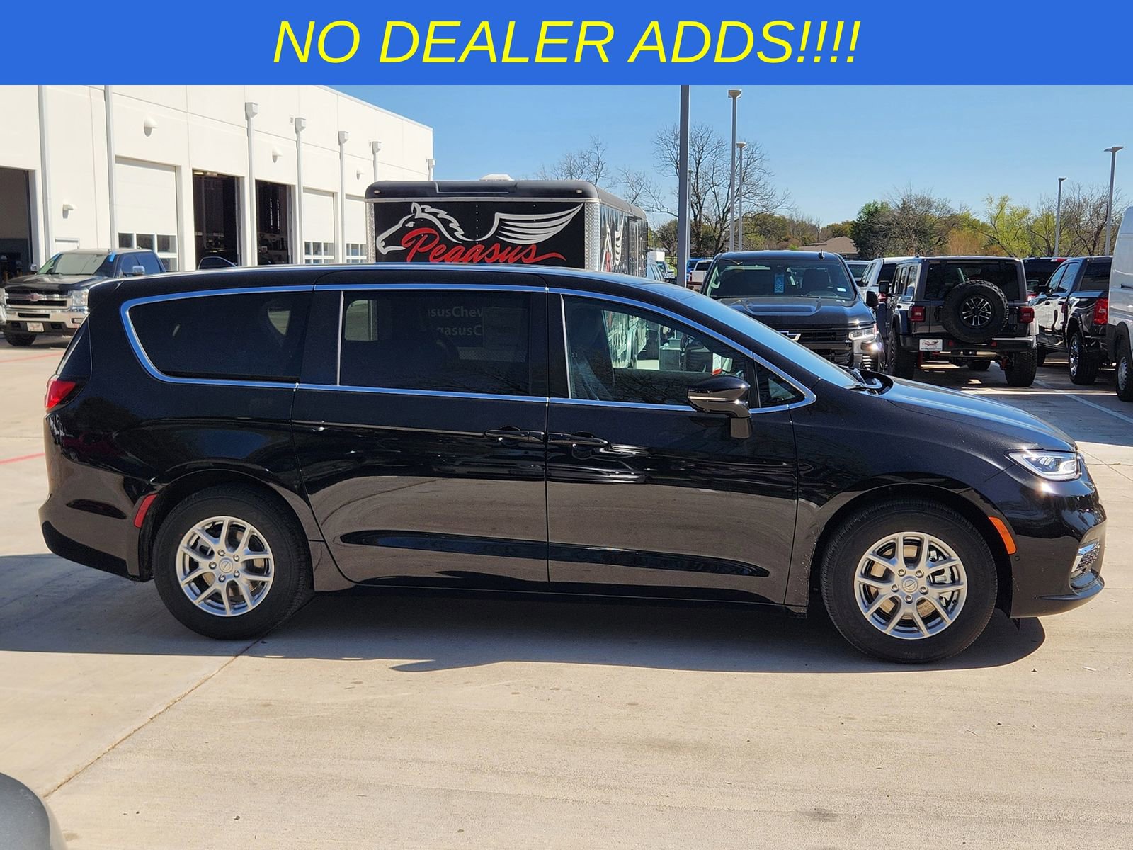 New 2026 Chrysler Pacifica Select image 7