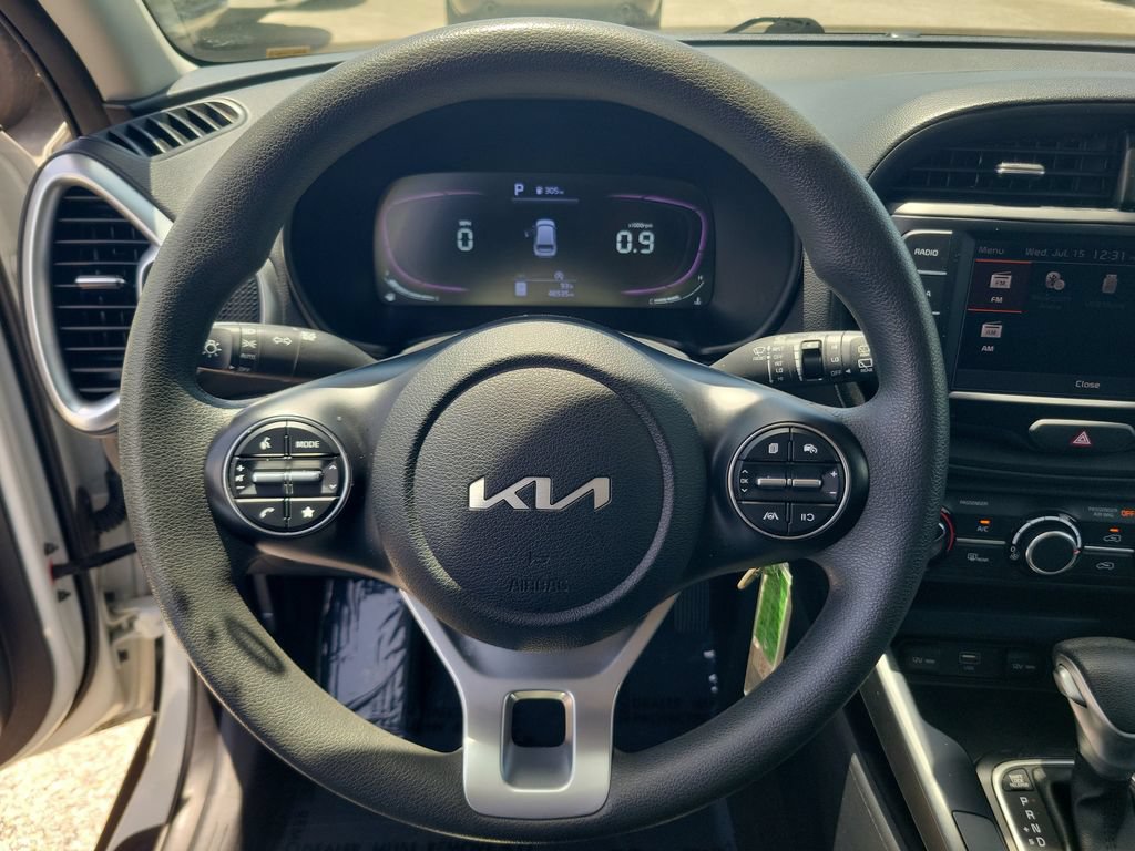 Used 2024 Kia Soul LX w/ Option Group 015 FWD image 19
